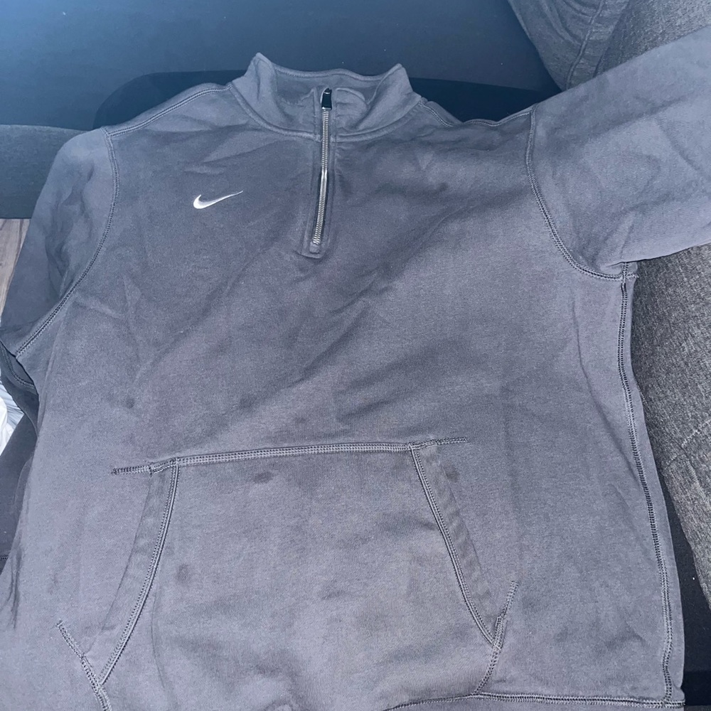 Warm and cozy Nike quarter zip pullover